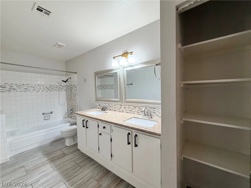 5141 Pioneer, Las Vegas, NV 89146