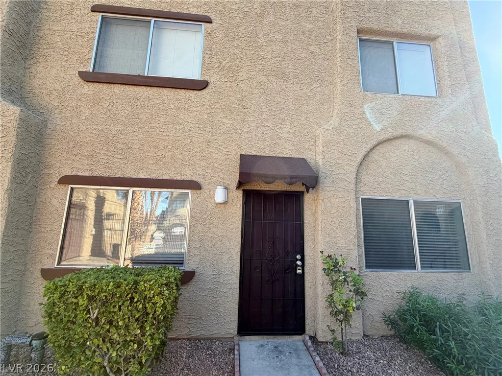 5141 Pioneer, Las Vegas, NV 89146