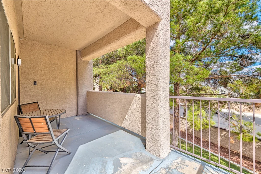 5250 Rainbow, Las Vegas, NV 89118