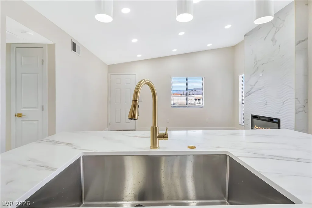4708 Obannon, Las Vegas, NV 89102