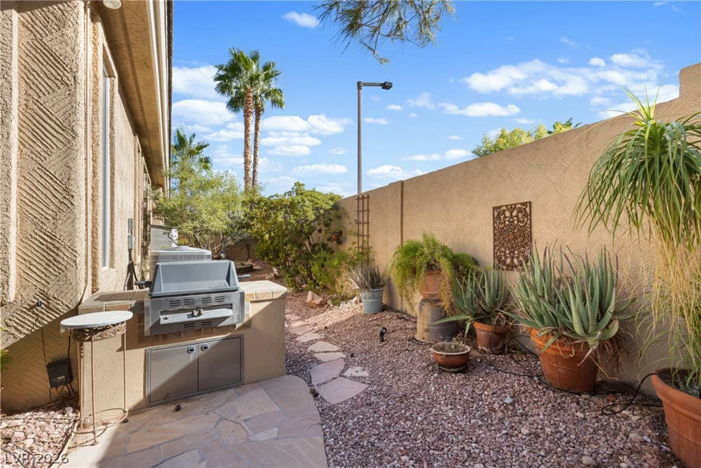 9716 Cameo Rose, Las Vegas, NV 89134