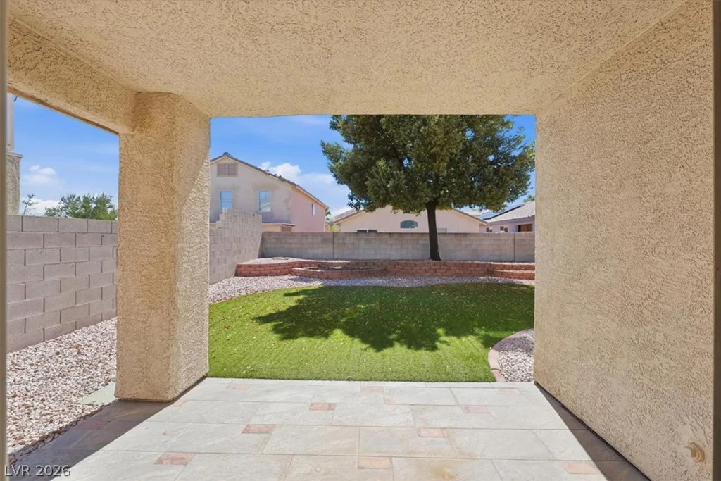 8929 Crooked Shell, Las Vegas, NV 89143