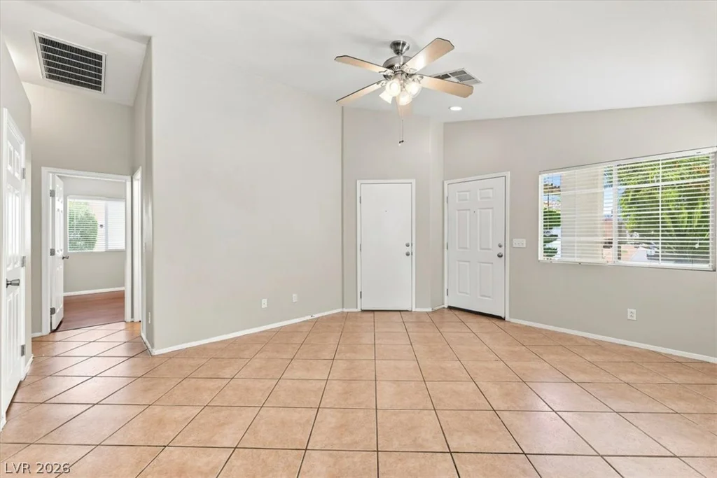 8929 Crooked Shell, Las Vegas, NV 89143