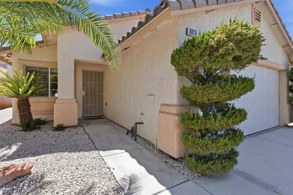 8929 Crooked Shell, Las Vegas, NV 89143