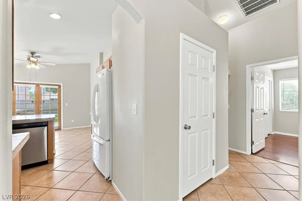 8929 Crooked Shell, Las Vegas, NV 89143