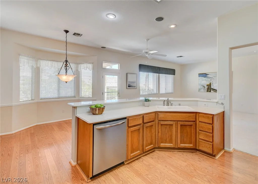 10324 Snyder, Las Vegas, NV 89134