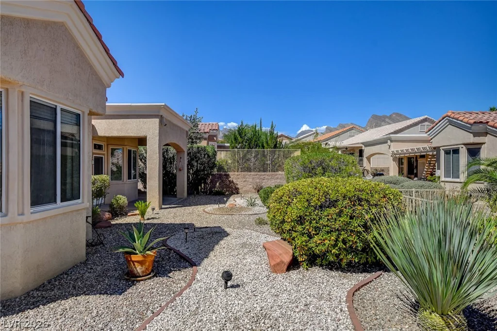 10324 Snyder, Las Vegas, NV 89134