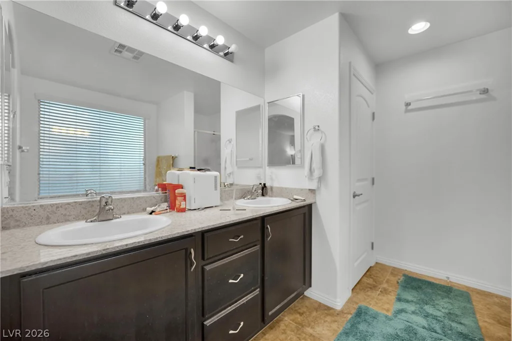5662 Point Loma, Las Vegas, NV 89122