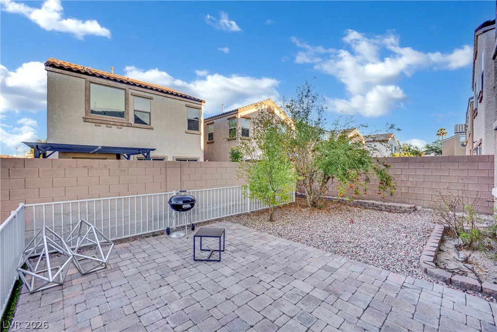 5662 Point Loma, Las Vegas, NV 89122