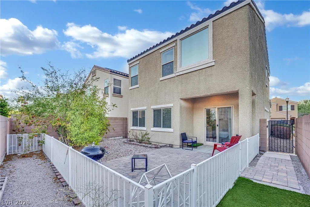 5662 Point Loma, Las Vegas, NV 89122