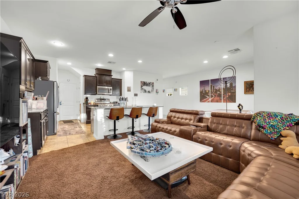 5662 Point Loma, Las Vegas, NV 89122