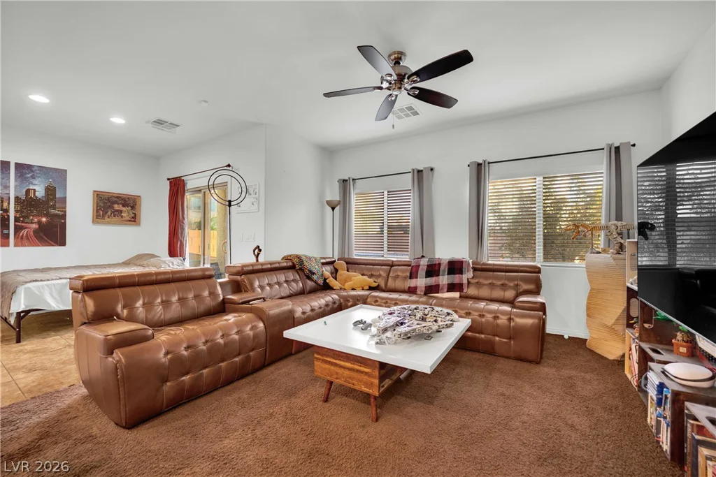 5662 Point Loma, Las Vegas, NV 89122