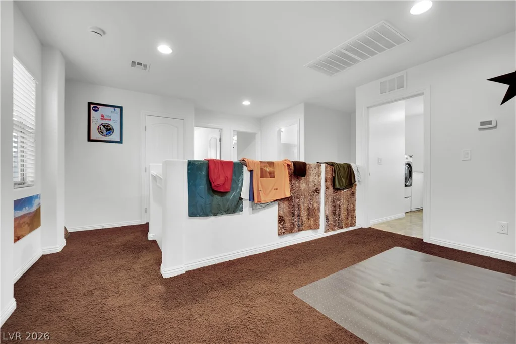 5662 Point Loma, Las Vegas, NV 89122