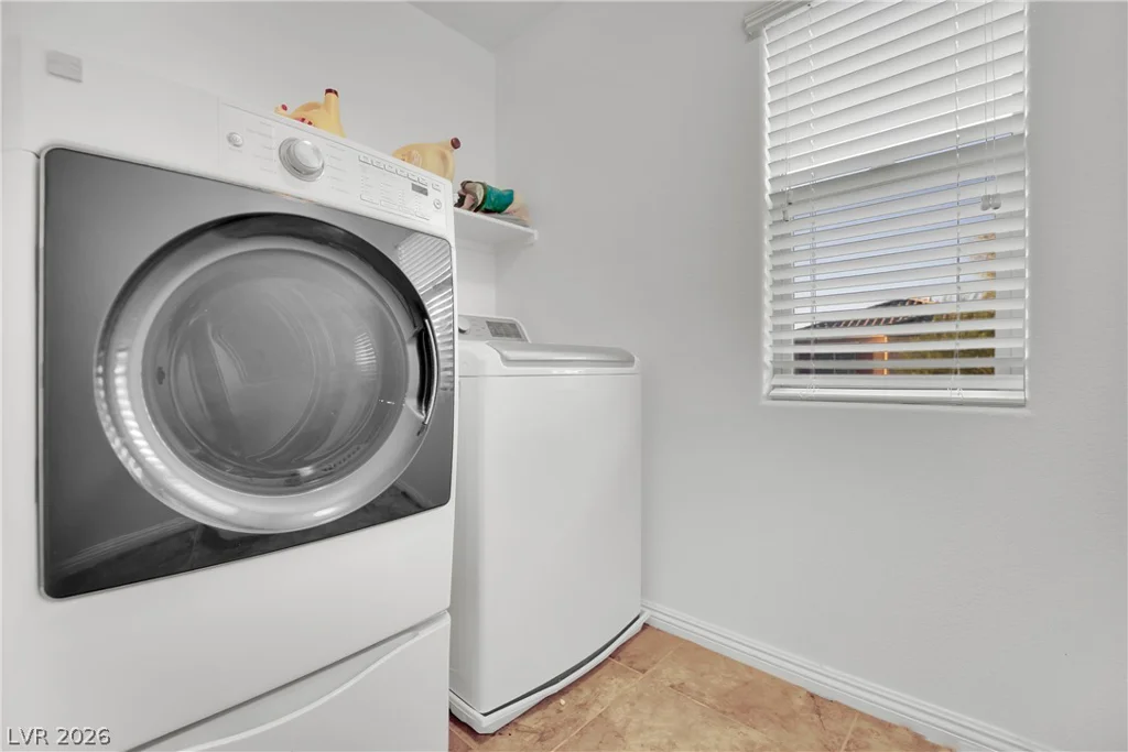 5662 Point Loma, Las Vegas, NV 89122