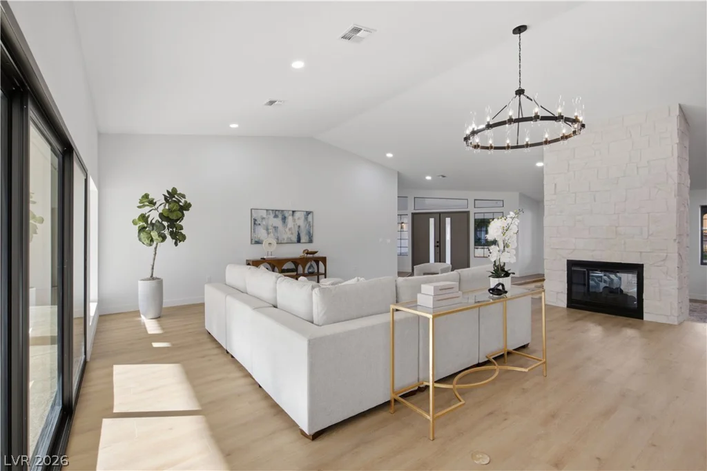 3035 Belcastro, Las Vegas, NV 89117