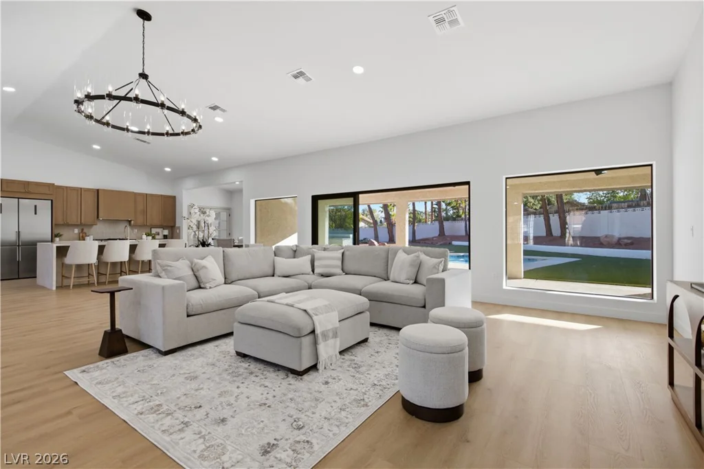 3035 Belcastro, Las Vegas, NV 89117