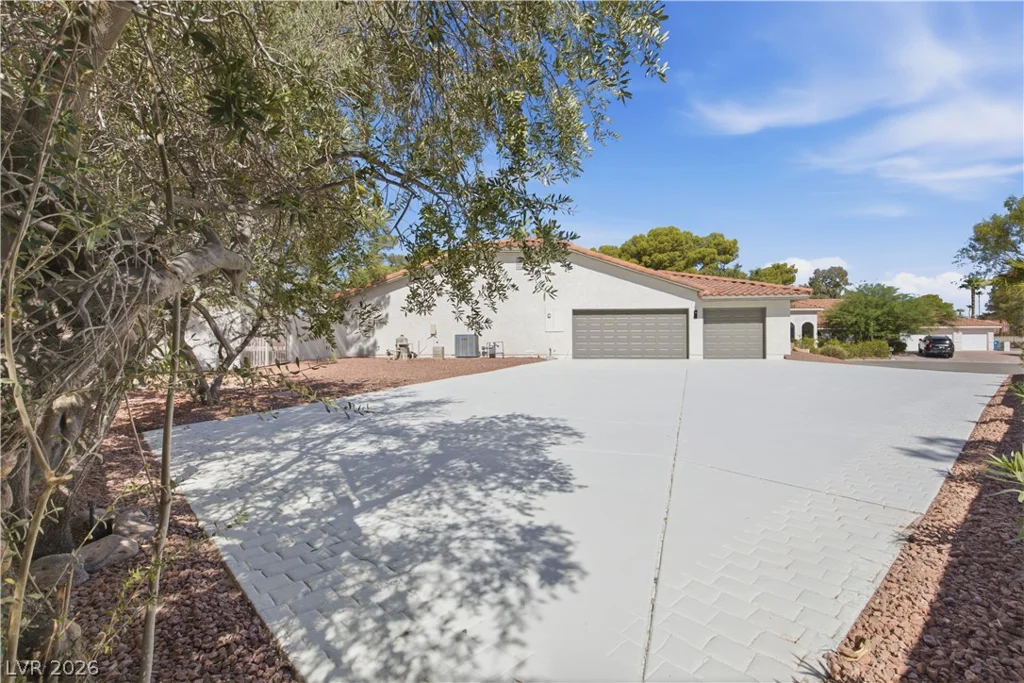 3035 Belcastro, Las Vegas, NV 89117