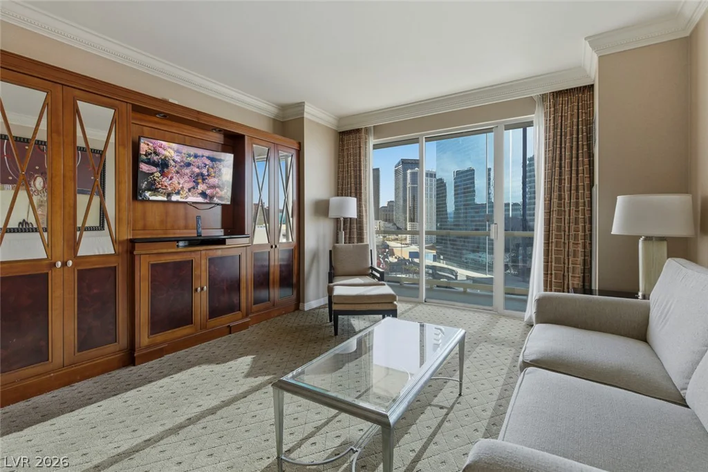 125 Harmon, Las Vegas, NV 89109