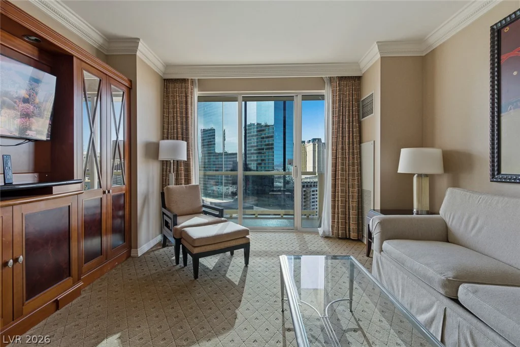 125 Harmon, Las Vegas, NV 89109