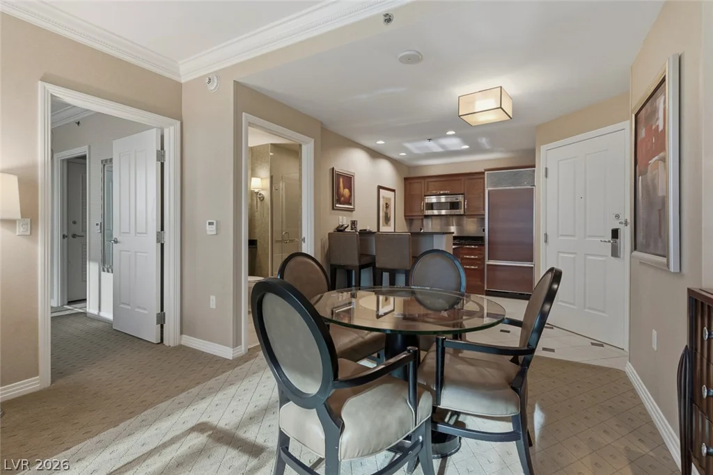 125 Harmon, Las Vegas, NV 89109