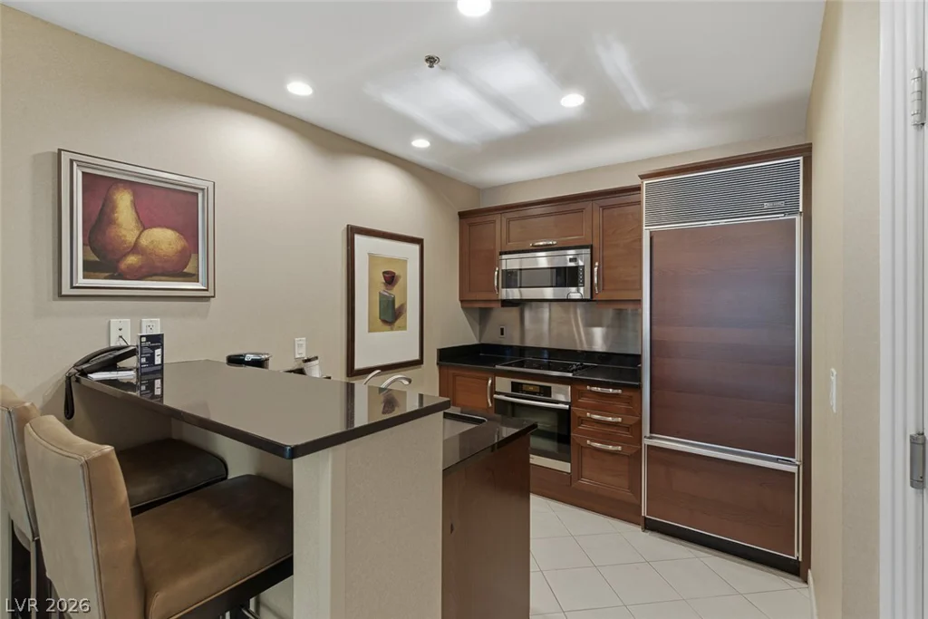 125 Harmon, Las Vegas, NV 89109