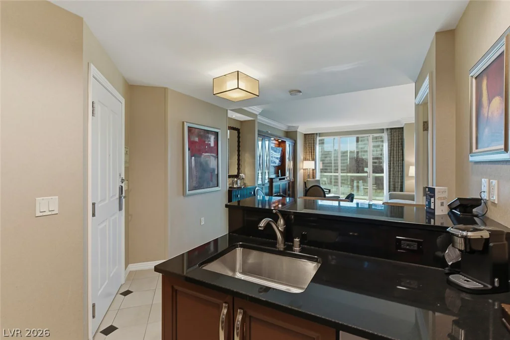 125 Harmon, Las Vegas, NV 89109