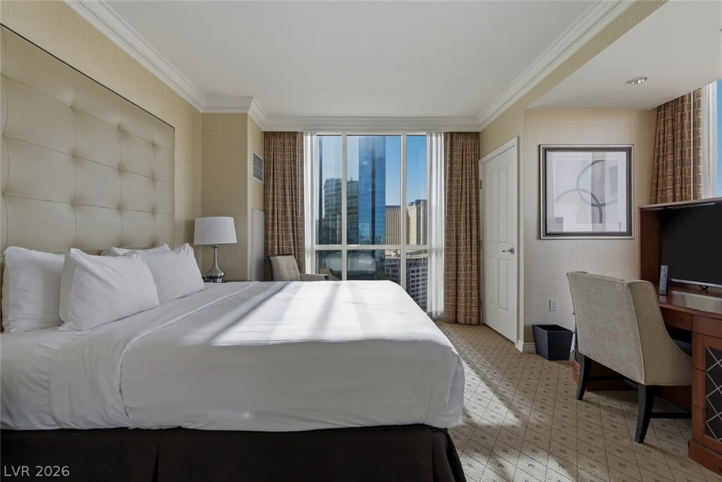 125 Harmon, Las Vegas, NV 89109