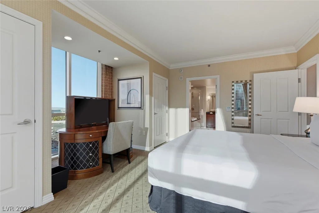 125 Harmon, Las Vegas, NV 89109