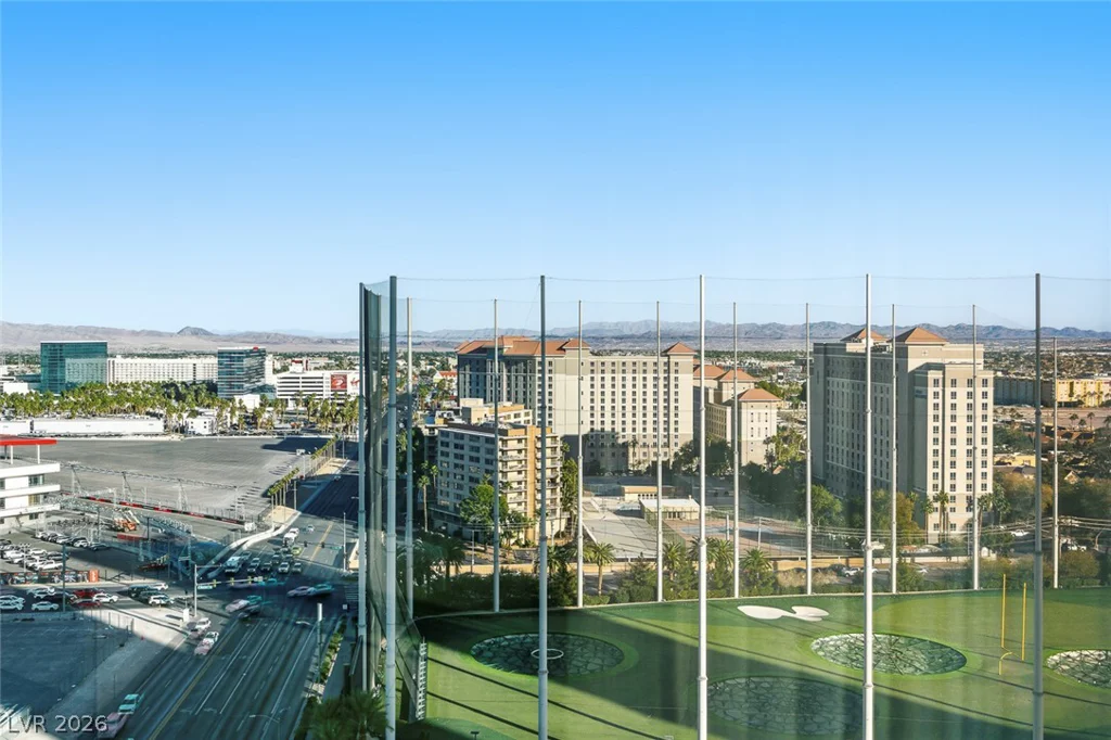 125 Harmon, Las Vegas, NV 89109