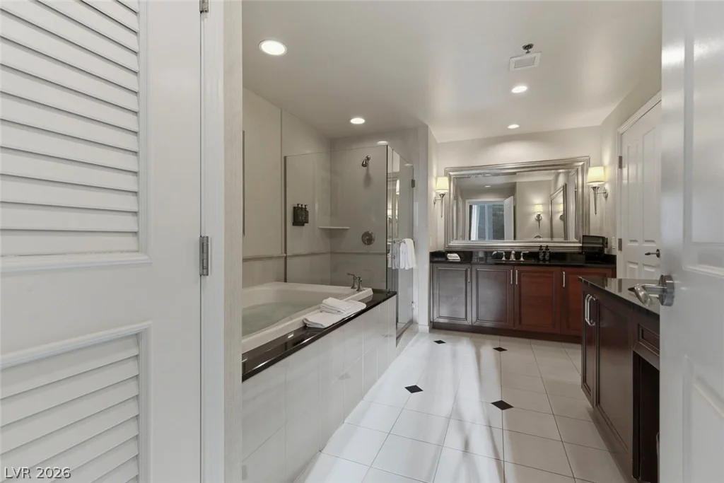125 Harmon, Las Vegas, NV 89109