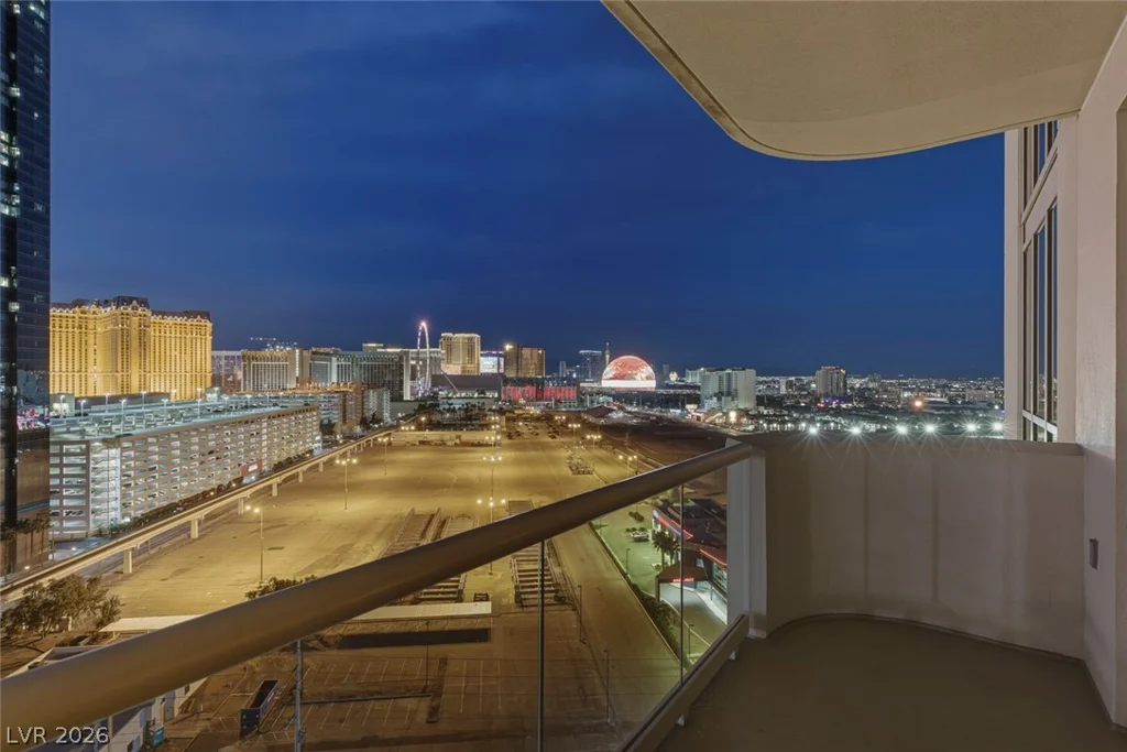 125 Harmon, Las Vegas, NV 89109