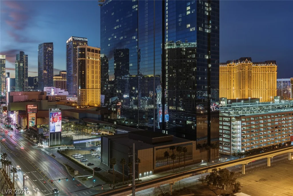 125 Harmon, Las Vegas, NV 89109