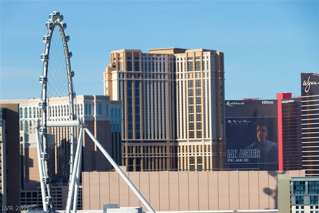 125 Harmon, Las Vegas, NV 89109