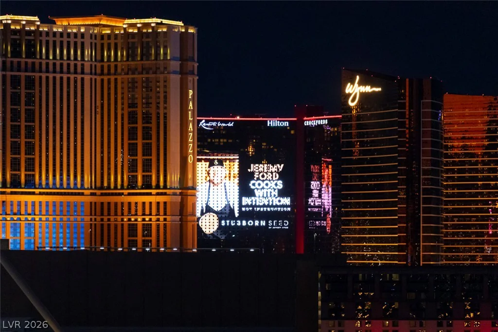 125 Harmon, Las Vegas, NV 89109