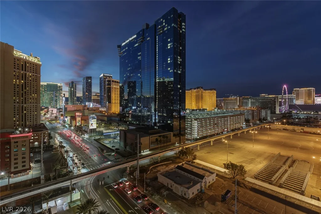 125 Harmon, Las Vegas, NV 89109
