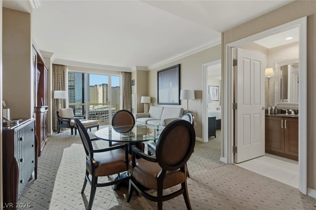 125 Harmon, Las Vegas, NV 89109