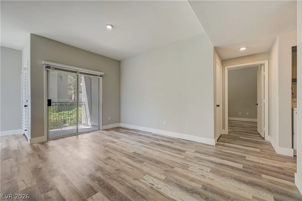 9050 Warm Springs, Las Vegas, NV 89148