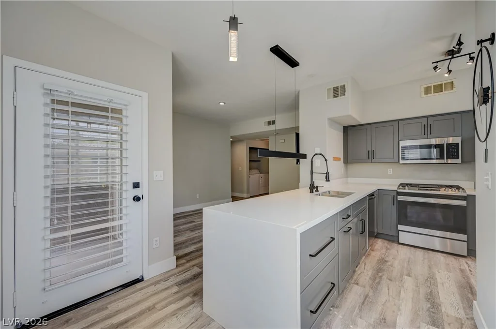 9050 Warm Springs, Las Vegas, NV 89148