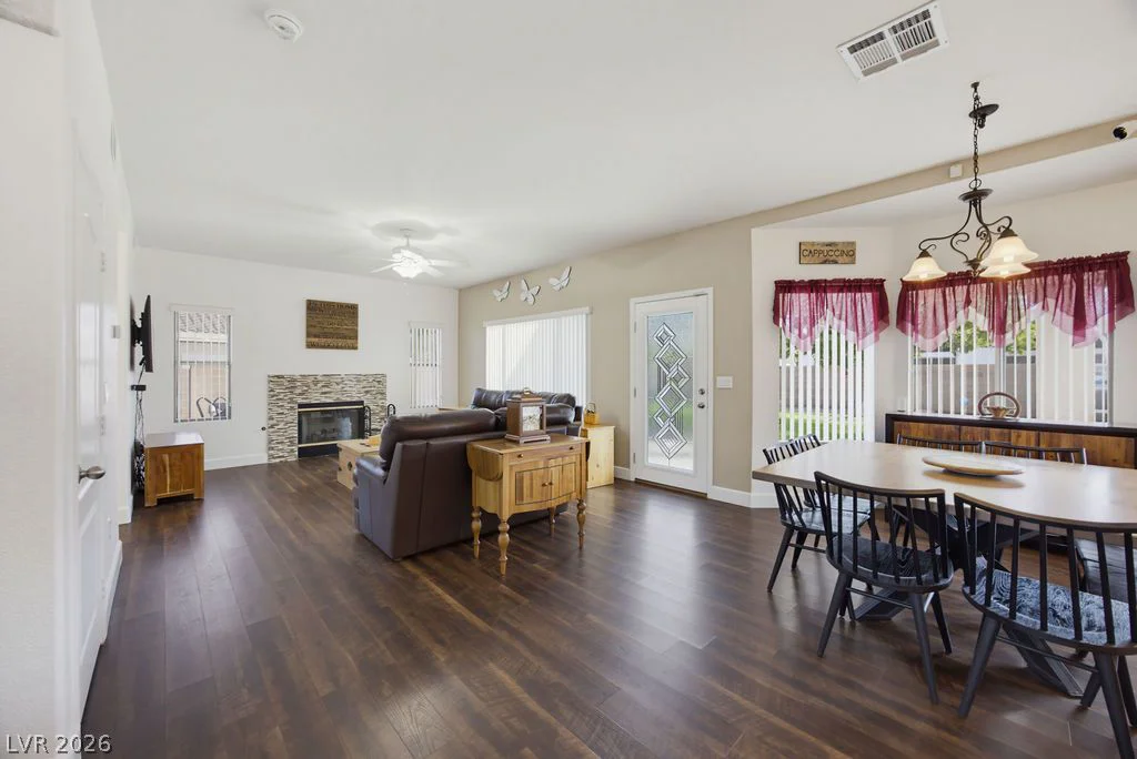 6117 Copper Crest, Las Vegas, NV 89130
