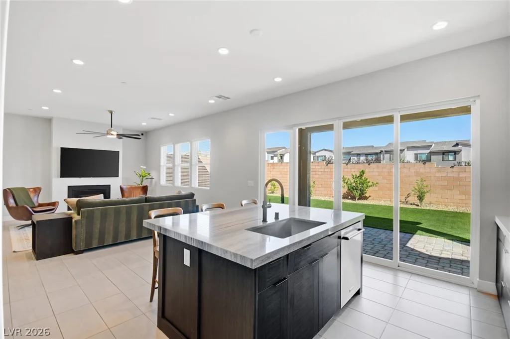 10404 Vista Argento, Las Vegas, NV 89166