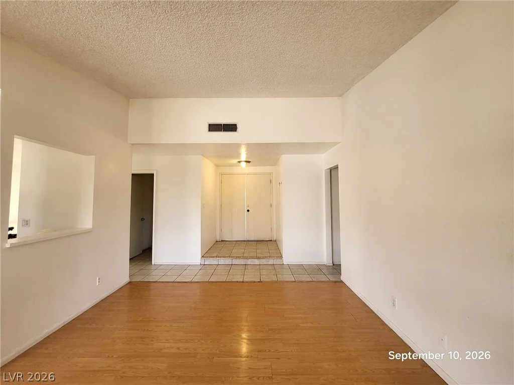 6801 High Bluff, Las Vegas, NV 89108