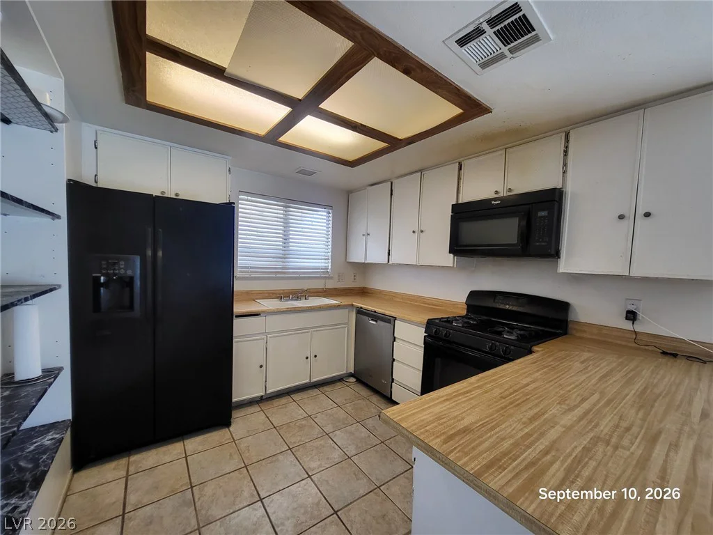 6801 High Bluff, Las Vegas, NV 89108