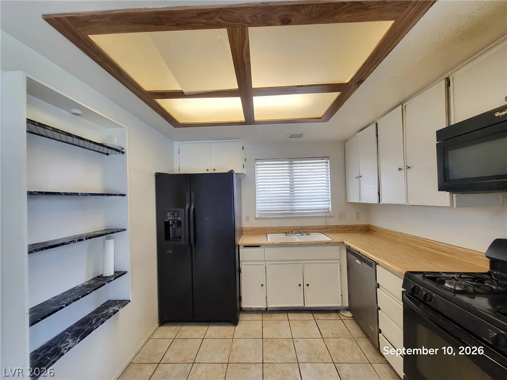 6801 High Bluff, Las Vegas, NV 89108