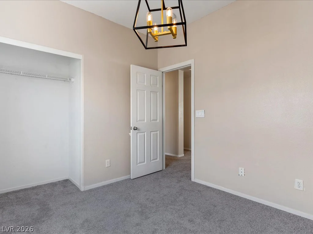 1732 Mizzenmast, North Las Vegas, NV 89032