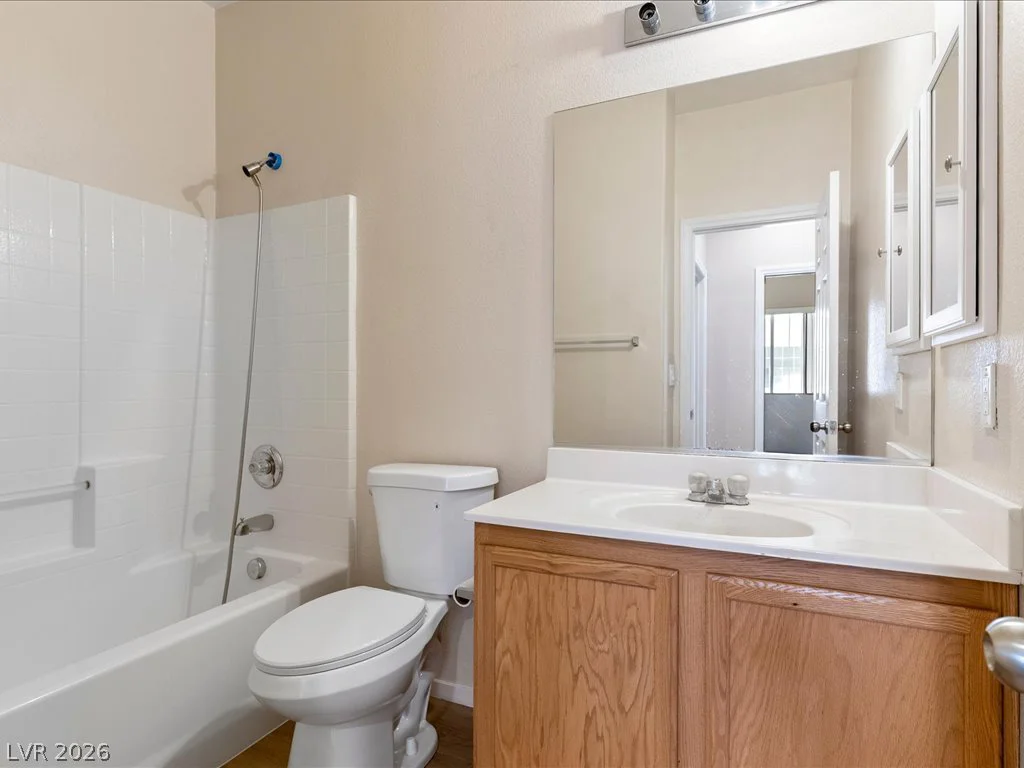 1732 Mizzenmast, North Las Vegas, NV 89032
