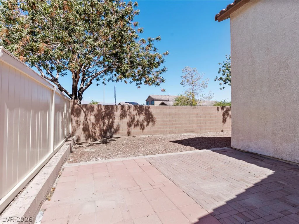 1732 Mizzenmast, North Las Vegas, NV 89032
