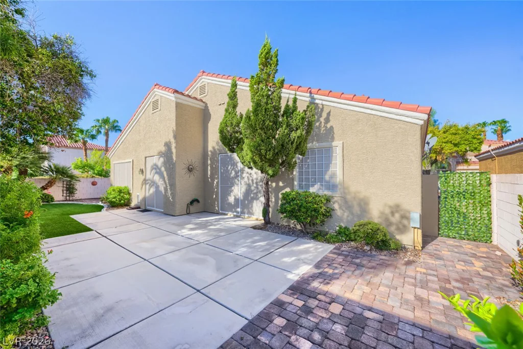 1620 Shadow Dancer, Las Vegas, NV 89128
