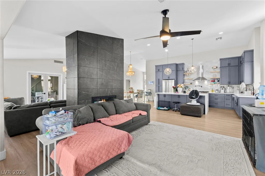 3720 Dorrington, Las Vegas, NV 89129