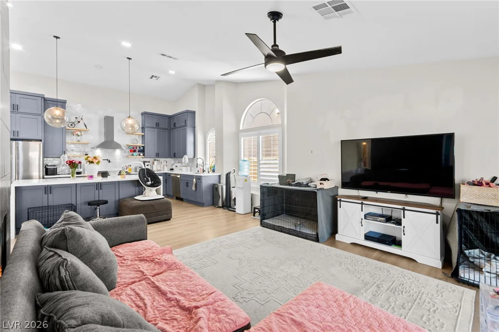 3720 Dorrington, Las Vegas, NV 89129