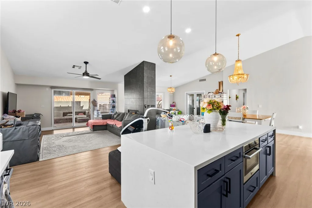 3720 Dorrington, Las Vegas, NV 89129